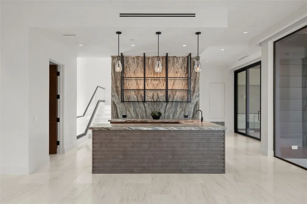 2503 Westlake Drive #301 Austin, TX 78746