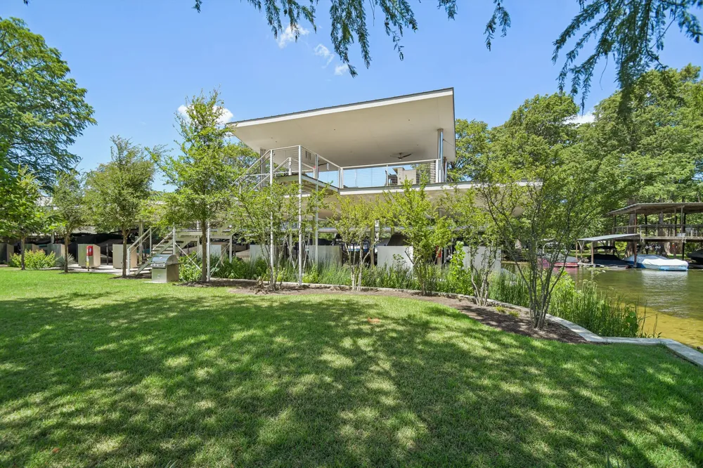 2503 Westlake Drive #301 Austin, TX 78746