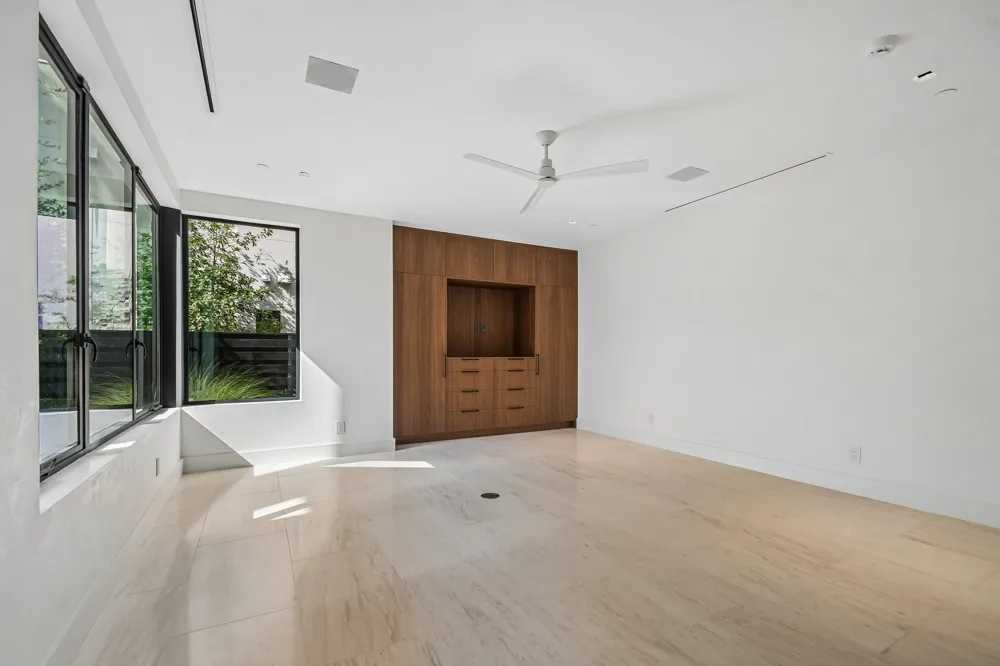 2503 Westlake Drive #301 Austin, TX 78746