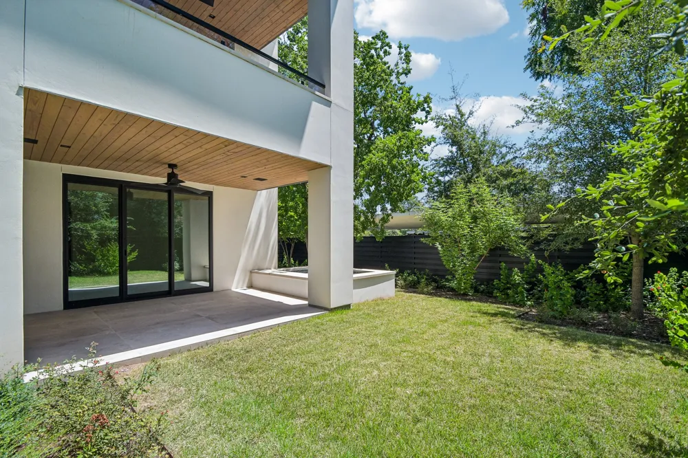 2503 Westlake Drive #301 Austin, TX 78746