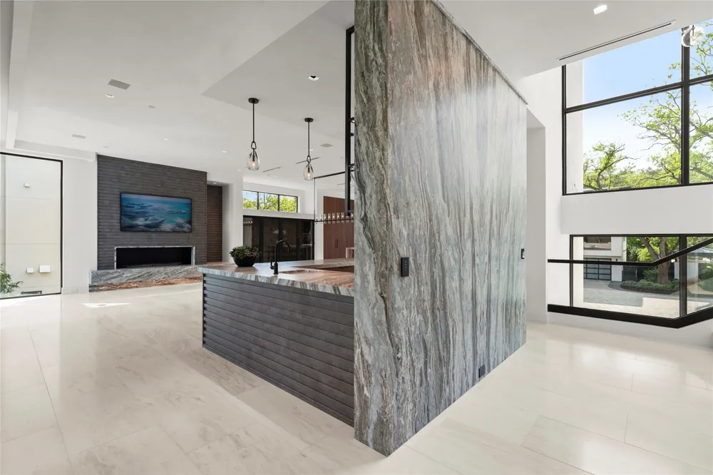 2503 Westlake Drive #301 Austin, TX 78746