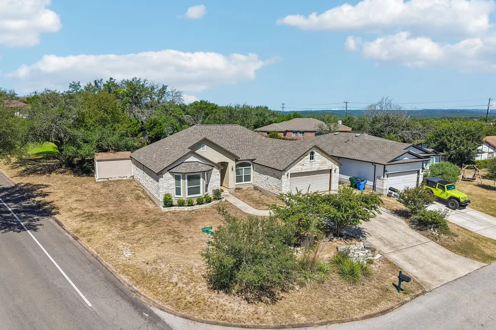 3800 Annapolis Cove Lago Vista, TX 78645