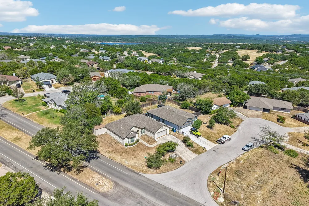 3800 Annapolis Cove Lago Vista, TX 78645