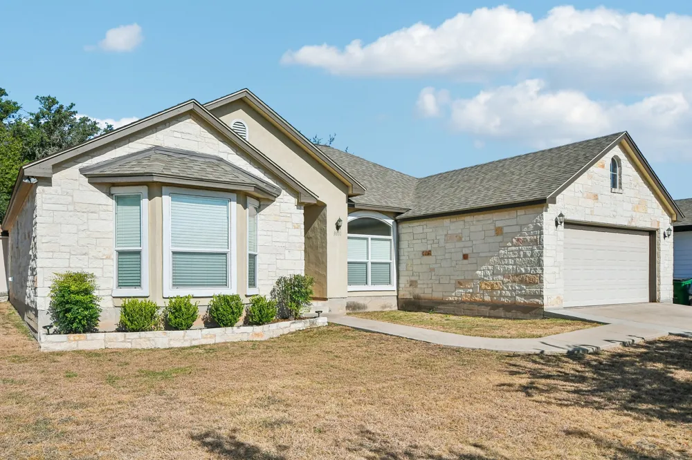 3800 Annapolis Cove Lago Vista, TX 78645