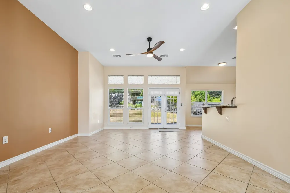 3800 Annapolis Cove Lago Vista, TX 78645