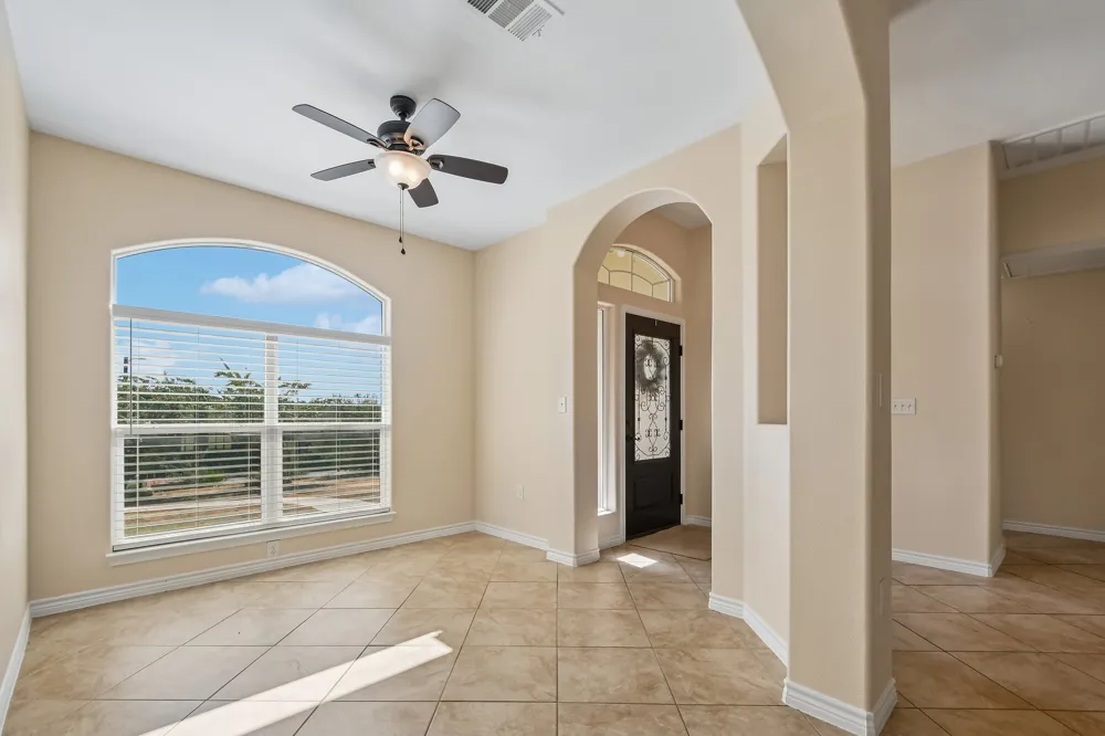 3800 Annapolis Cove Lago Vista, TX 78645
