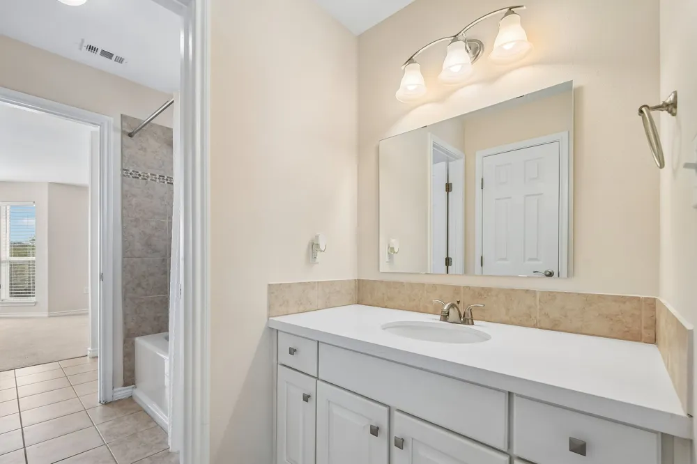 3800 Annapolis Cove Lago Vista, TX 78645