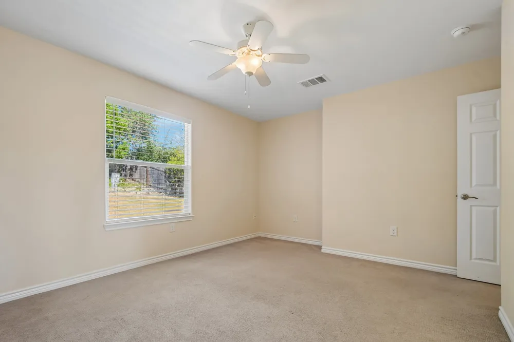 3800 Annapolis Cove Lago Vista, TX 78645