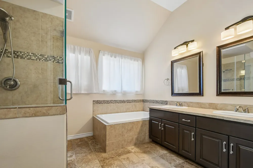 3800 Annapolis Cove Lago Vista, TX 78645