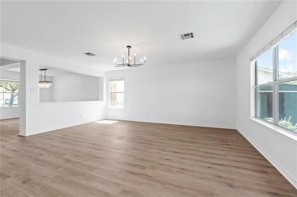 329 Prairie Verbena Drive Kyle, TX 78640
