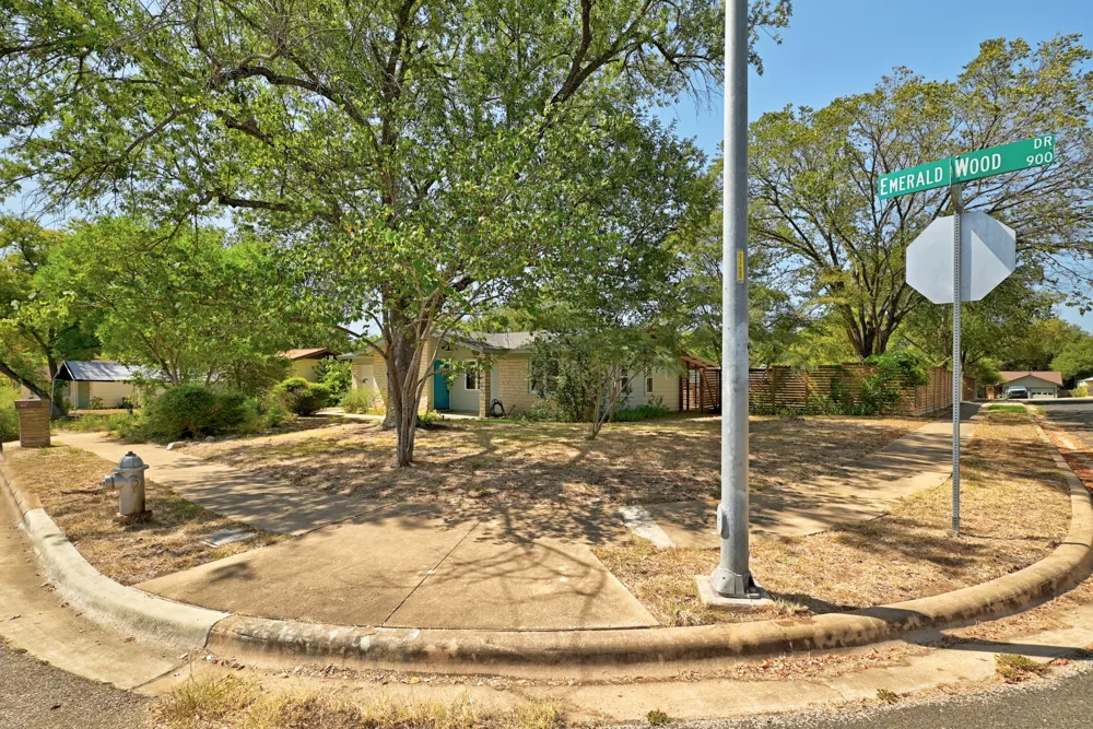 905 Emerald Wood Drive Austin, TX 78745