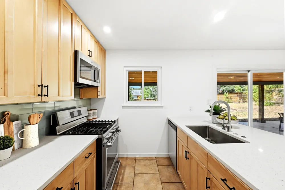 905 Emerald Wood Drive Austin, TX 78745