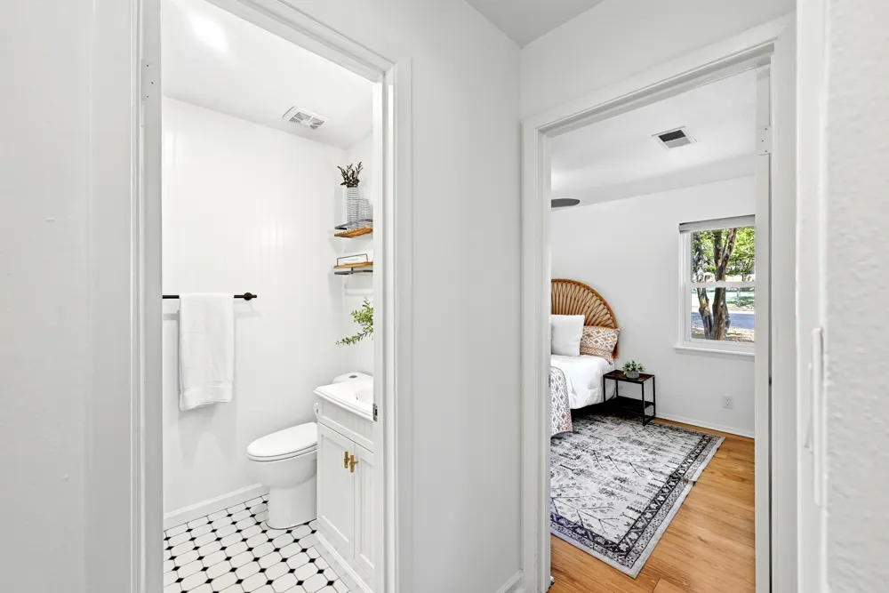 905 Emerald Wood Drive Austin, TX 78745