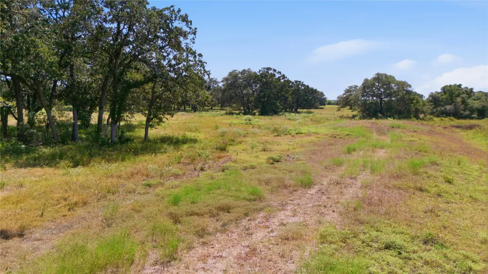 2 County Road 123 Edna, TX 77957