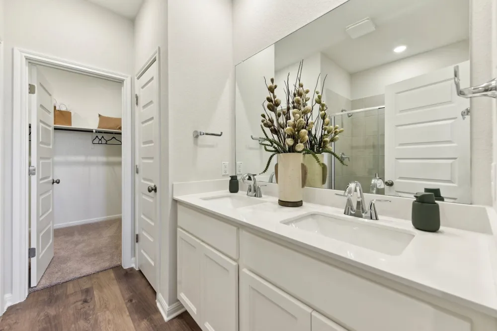 10609 Midnight Sun Drive Buda, TX 78610