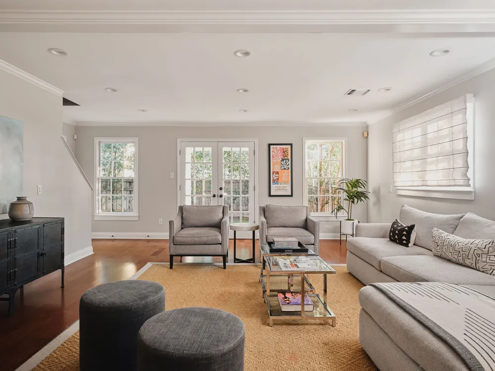 2412 Jarratt Avenue Austin, TX 78703
