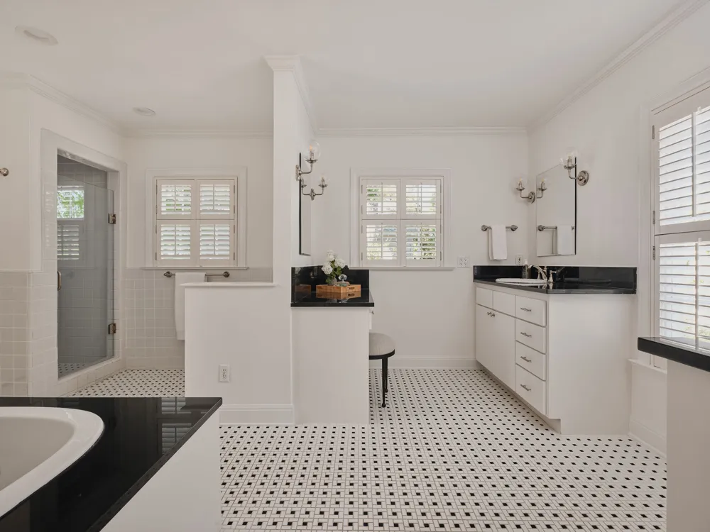2412 Jarratt Avenue Austin, TX 78703