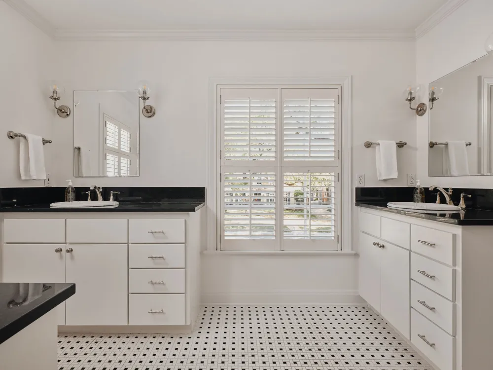 2412 Jarratt Avenue Austin, TX 78703