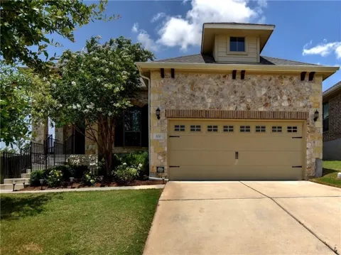 120 W Adelanta Place