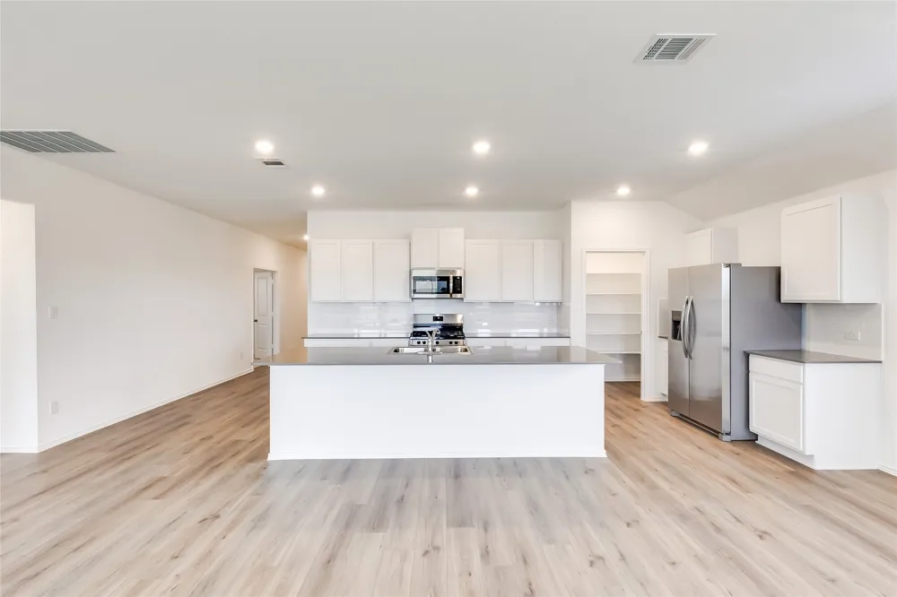 2000 Gilmer Way Leander, TX 78641