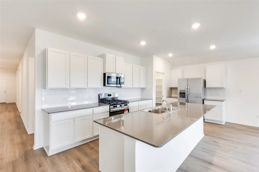 2000 Gilmer Way Leander, TX 78641