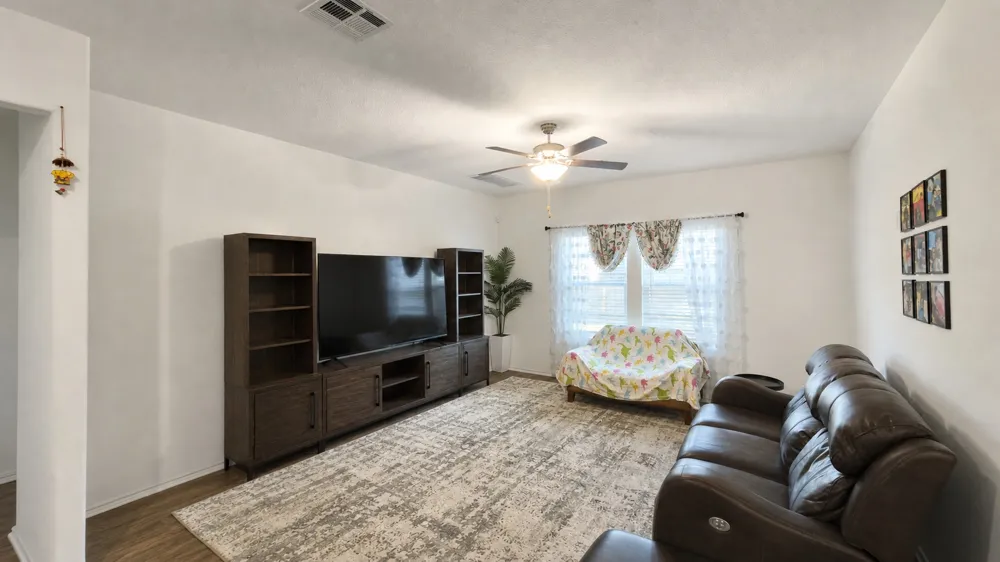 1732 Cobblecrest Lane Leander, TX 78641
