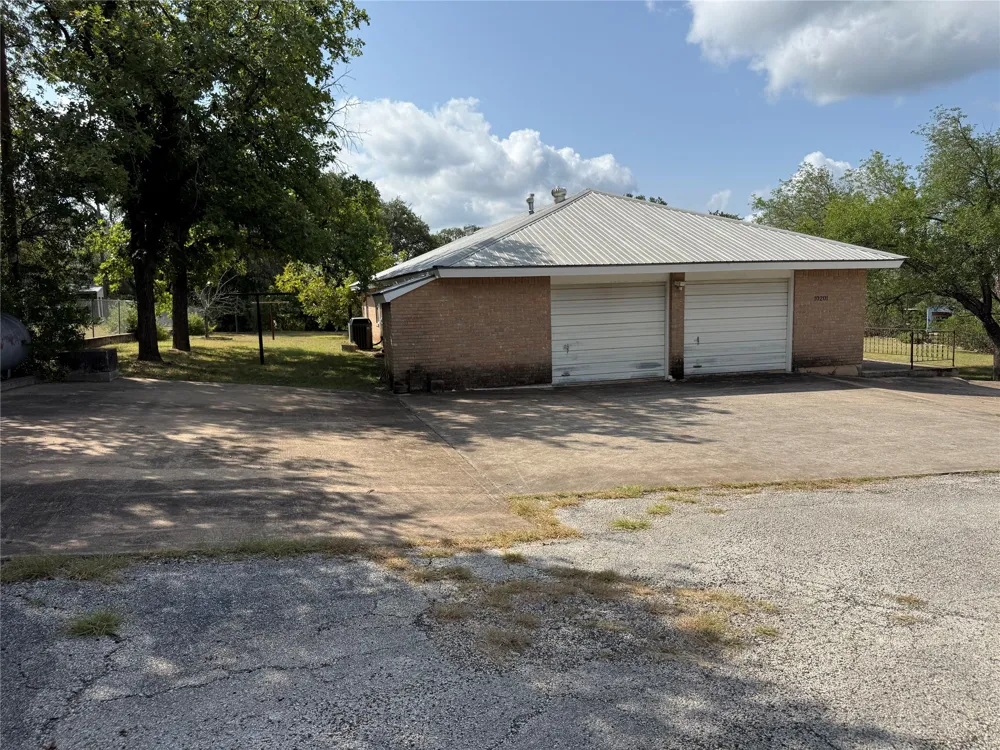 10201 Womack Drive Leander, TX 78641