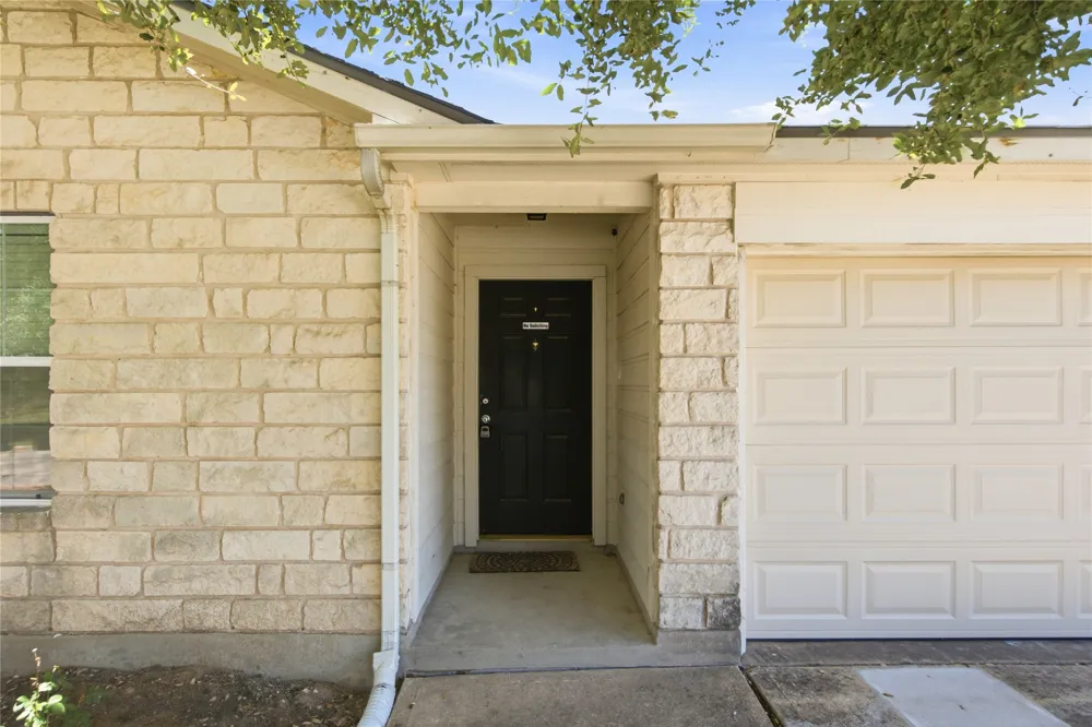 209 Rinehardt Street Hutto, TX 78634