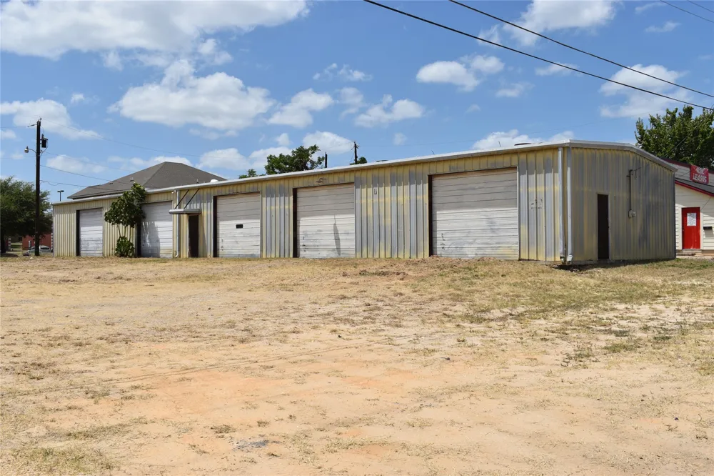 215 Childress Drive Rockdale, TX 76567