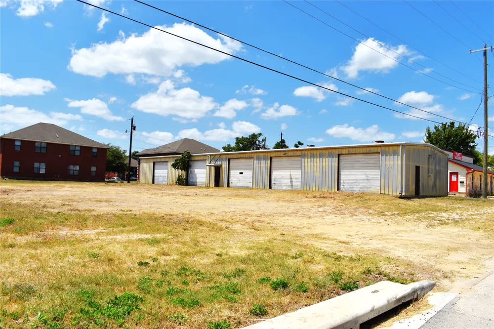 215 Childress Drive Rockdale, TX 76567