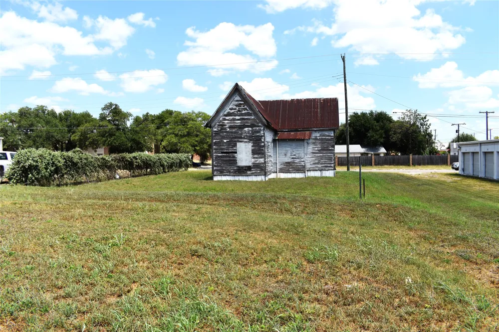 215 Childress Drive Rockdale, TX 76567
