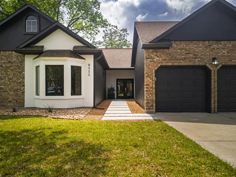 8111 Elkhorn Mountain Trail