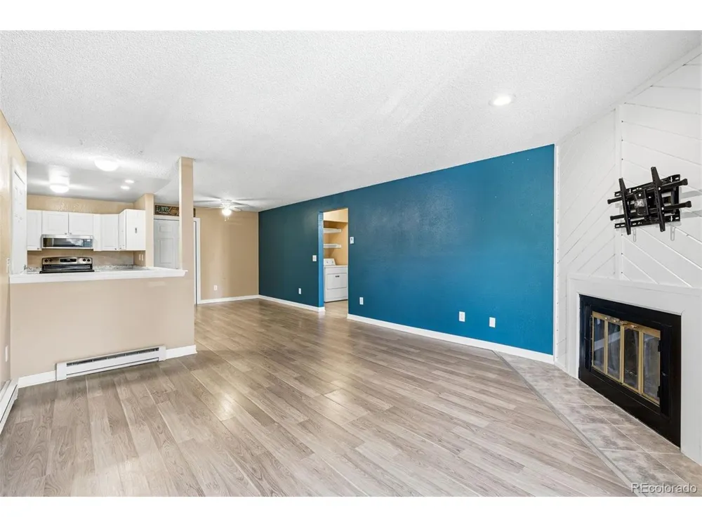 2280 S Oswego Way #201 Aurora, CO 80014