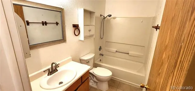 526 Barnes Avenue La Junta, CO 81050