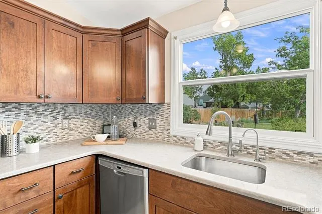 9427 W Nichols Place Littleton, CO 80128