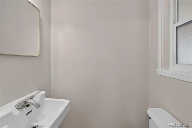 1160 Vaughn Street Aurora, CO 80011