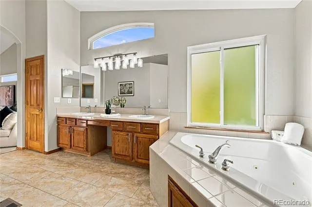 4896 S Himalaya Court Aurora, CO 80015