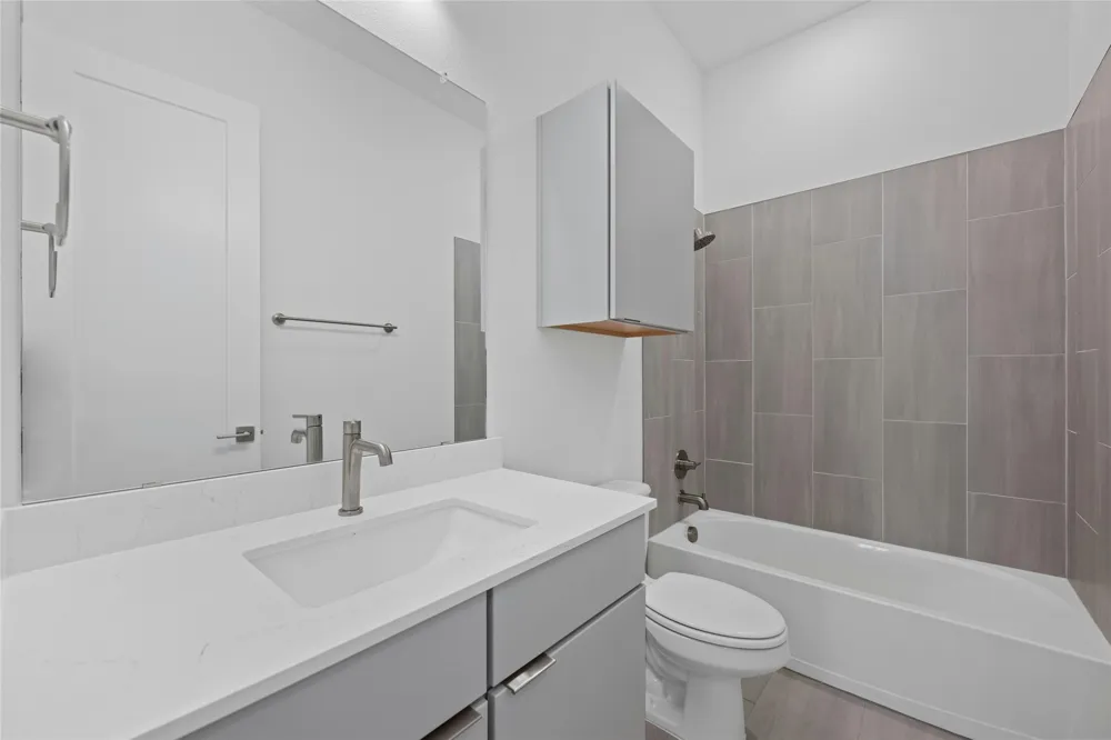 6821 Wolfcreek Pass #12 Austin, TX 78749