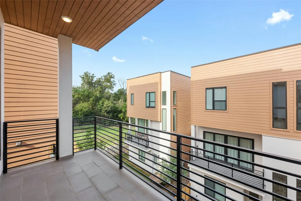 6821 Wolfcreek Pass #12 Austin, TX 78749