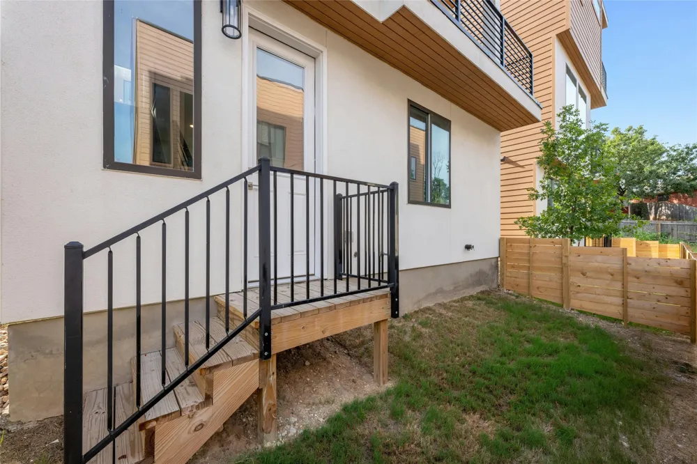 6821 Wolfcreek Pass #12 Austin, TX 78749