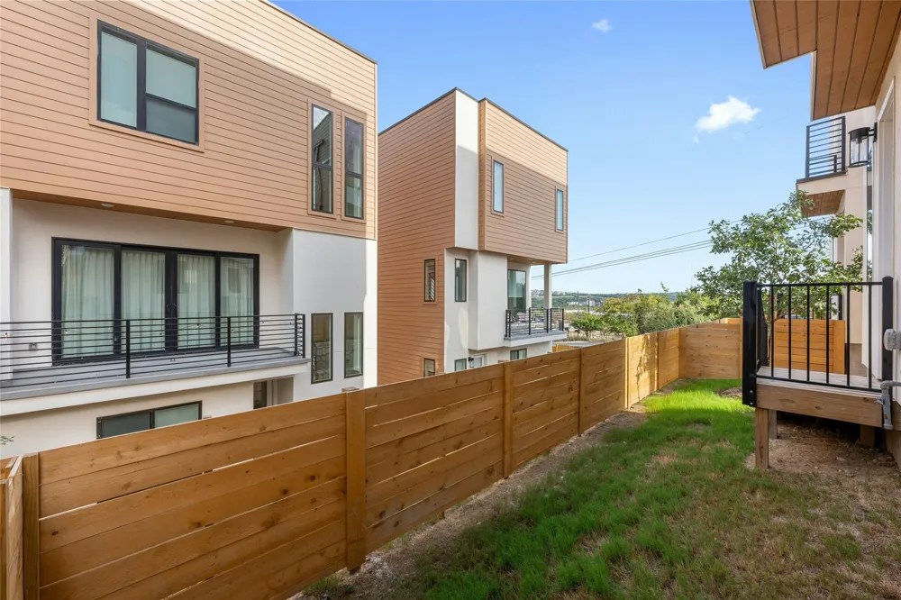 6821 Wolfcreek Pass #12 Austin, TX 78749