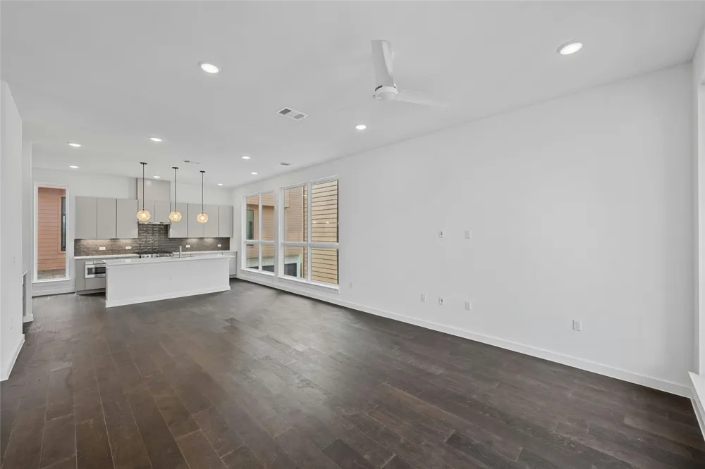 6821 Wolfcreek Pass #12 Austin, TX 78749