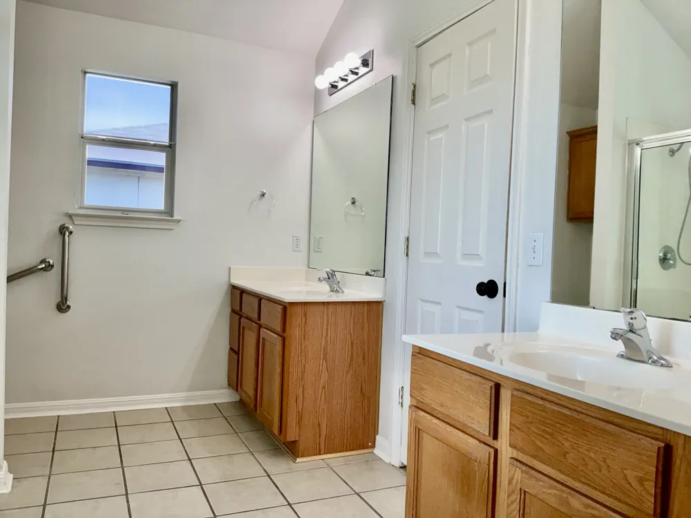 706 Stewart Drive Hutto, TX 78634