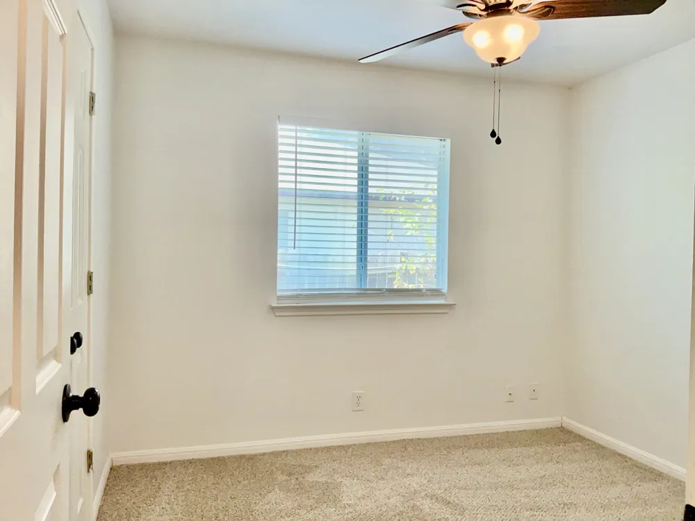 706 Stewart Drive Hutto, TX 78634