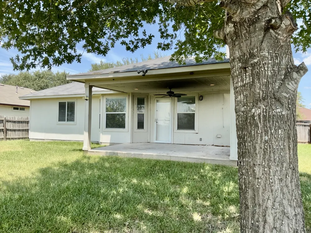 706 Stewart Drive Hutto, TX 78634