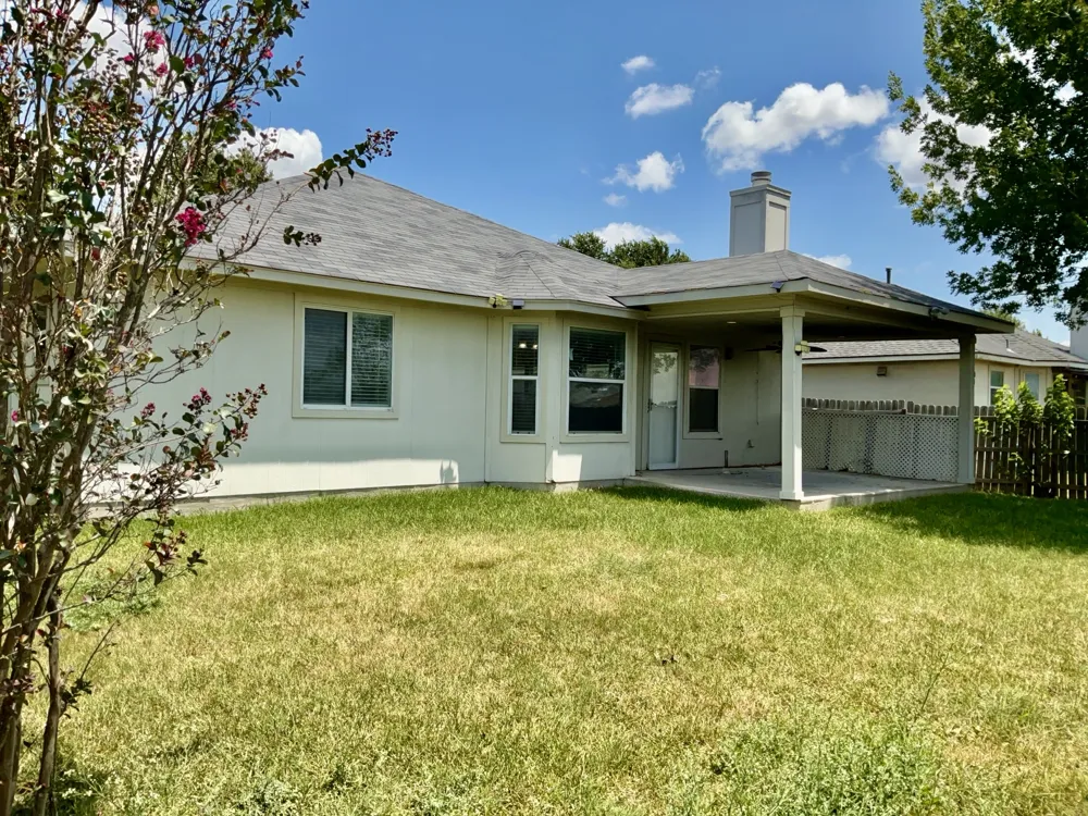 706 Stewart Drive Hutto, TX 78634