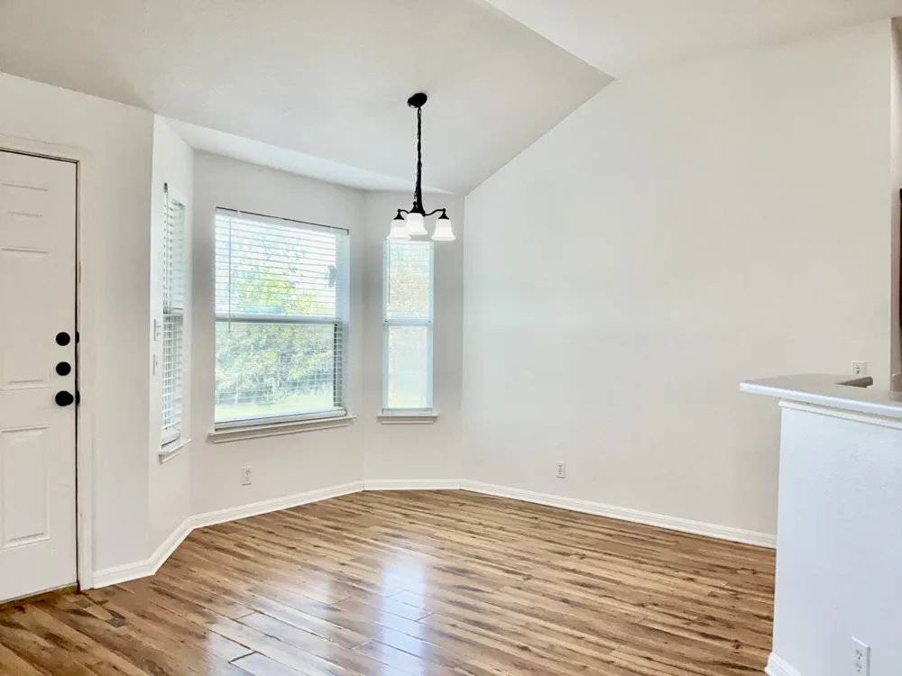 706 Stewart Drive Hutto, TX 78634