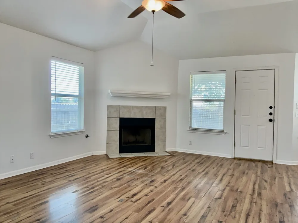 706 Stewart Drive Hutto, TX 78634