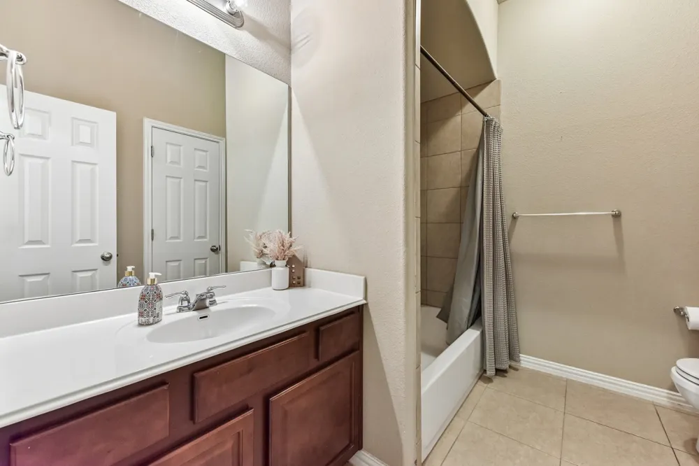 640 Loma Cedro Bend Leander, TX 78641