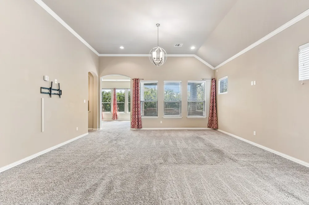 640 Loma Cedro Bend Leander, TX 78641
